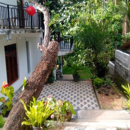 Miracle Villa Kandy Esterno foto